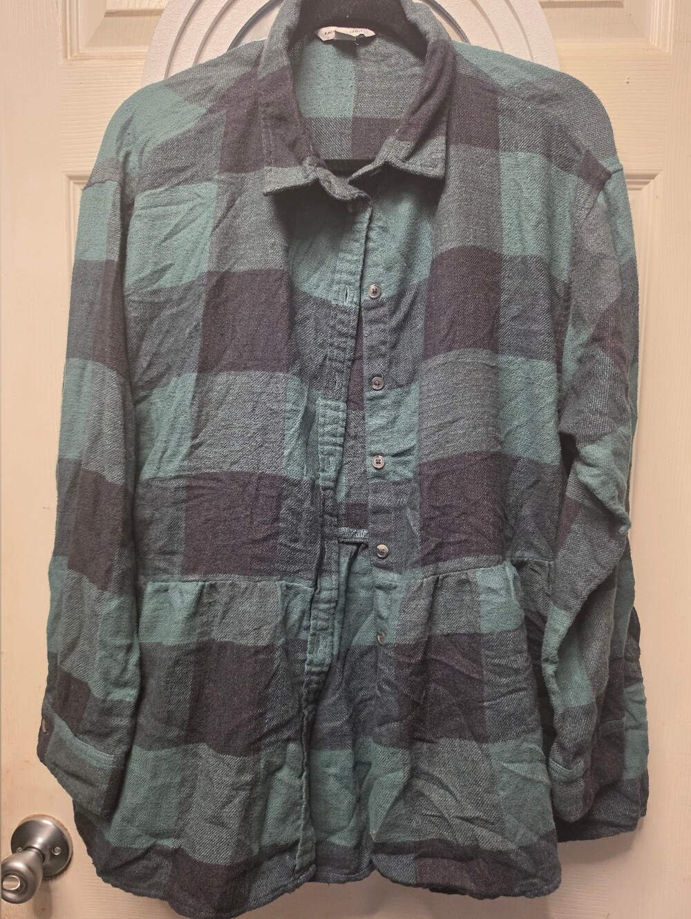 American Eagle Green and Black Plaid Button Up